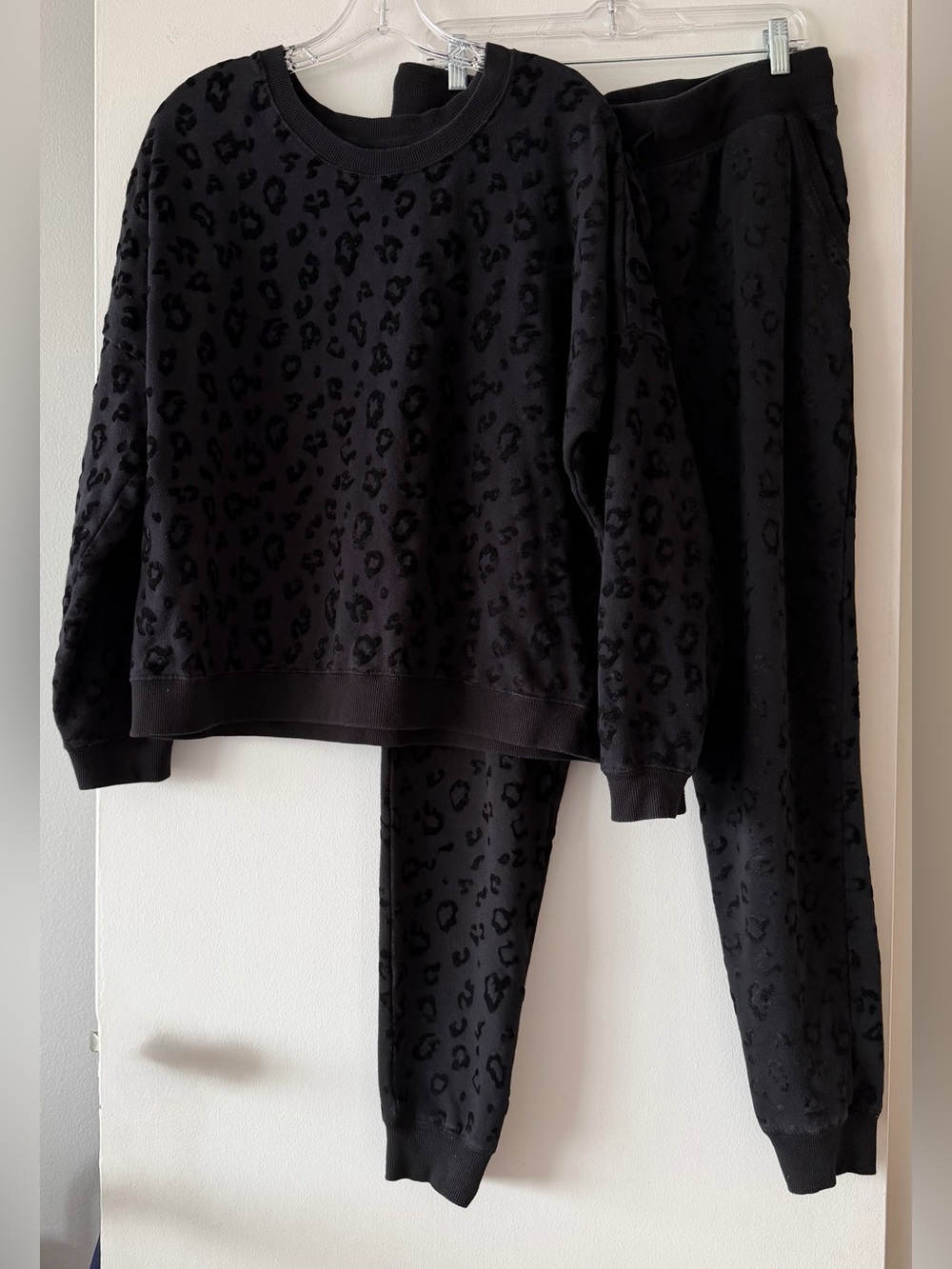 Z SUPPLY Flocked Leopard Print 2-Piece Lounge Set Pullover Sweatshirt & Joggers